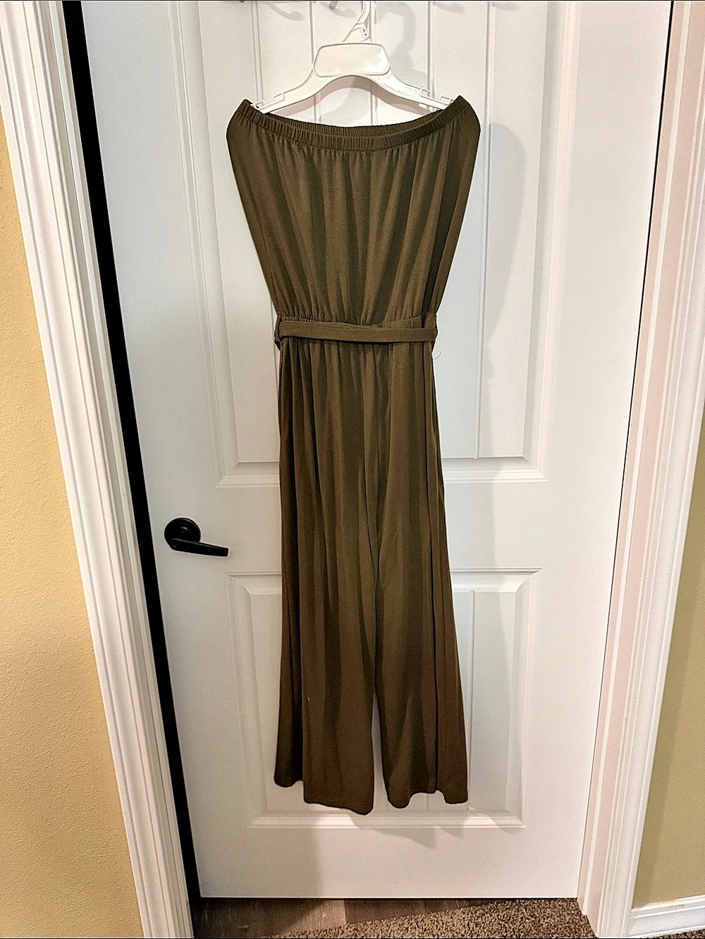 Zesica Olive strapless romper Size Medium Like New
